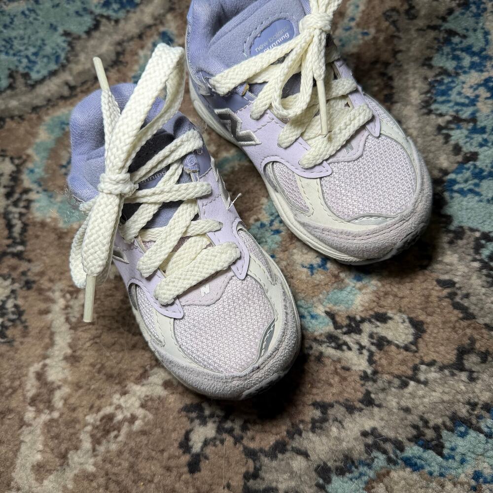 new balance 2002r - Picture 2 of 6